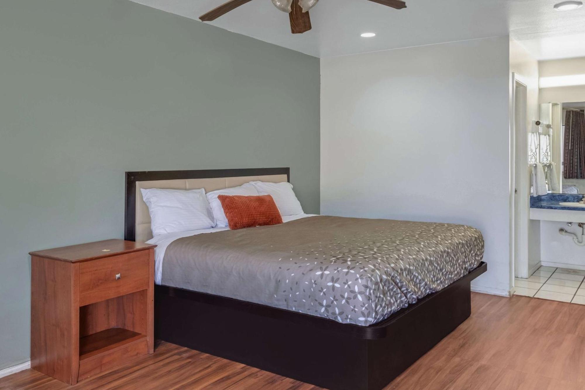 Americas Best Value Inn San Antonio Downtown Riverwalk 外观 照片